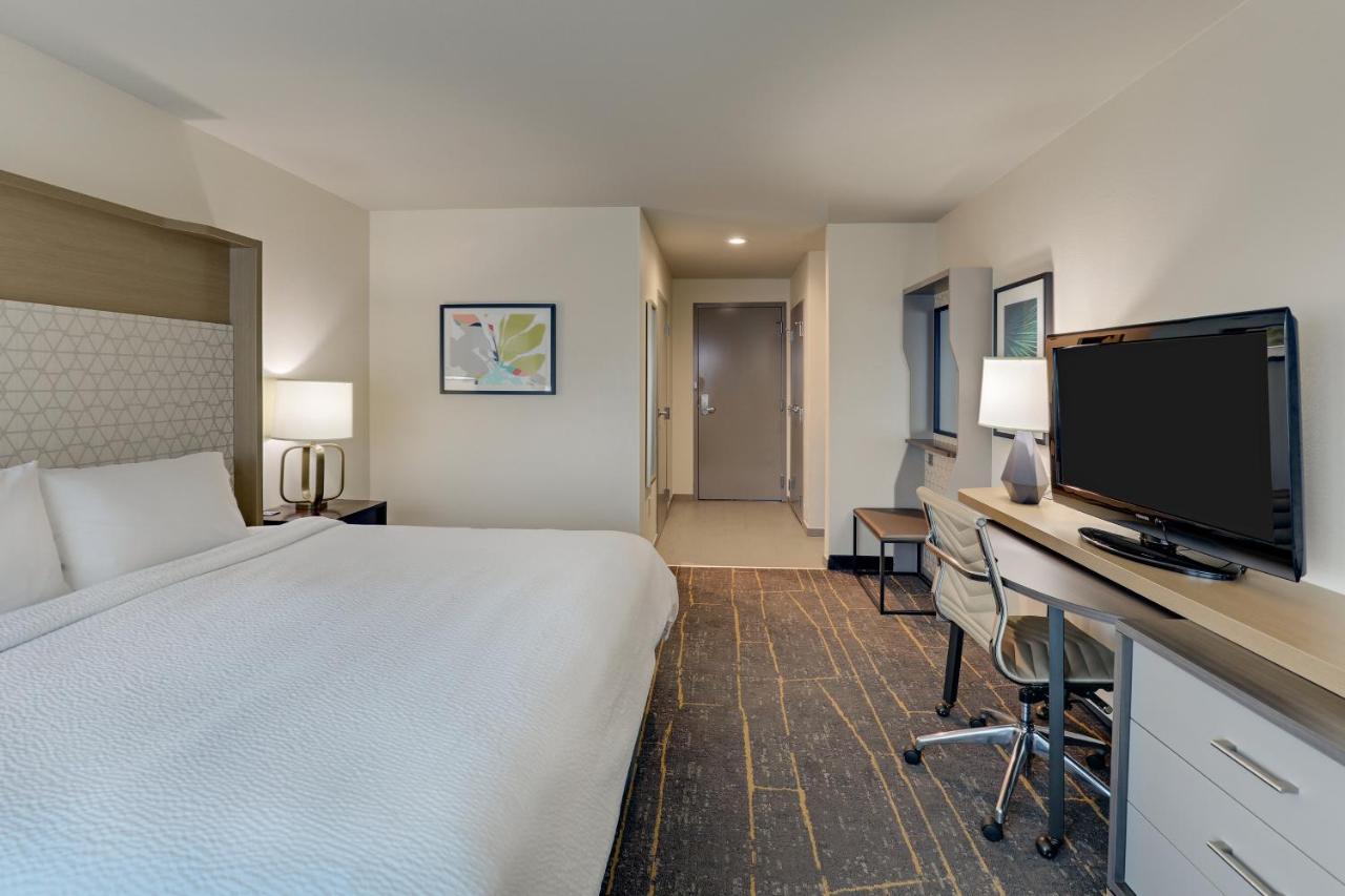 Holiday Inn Mobile Airport By Ihg Bagian luar foto