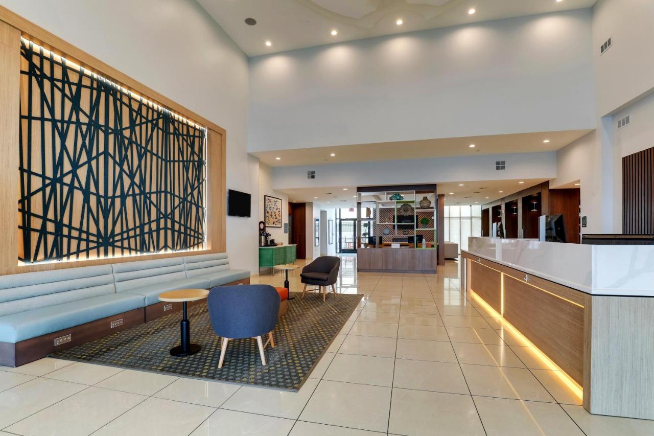 Holiday Inn Mobile Airport By Ihg Bagian luar foto